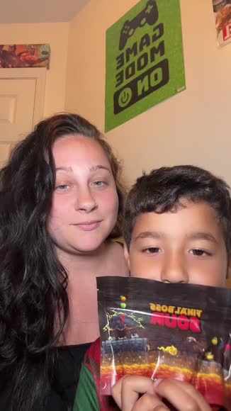 Video review of Final Boss Sour Level 2 Strawberry Mango (1-Pack)  by 678b26288218a63740ff5c22