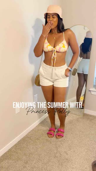 Video review of Princess Polly Lelani Ruched Bikini Top  by 65e2cde061d22d2abb937bf4