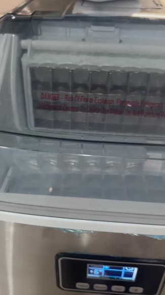 Video review of Directdeals Stainless Ice Maker With LCD & Self-Cleaning  by 6775c3701c869d90fc99e92c