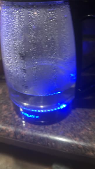 Video review of Zulay Kitchen Premium Glass Electric Kettle - Fast Boiling & Easy-Use Handle  by reinaamaya85
