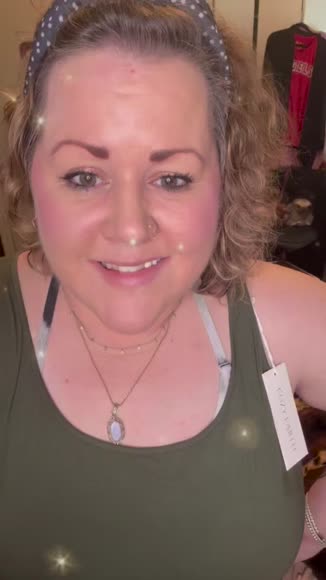 Video review of Cozy Earth Women's Stretch-Knit Bamboo Lounge Tank  by brookie1680