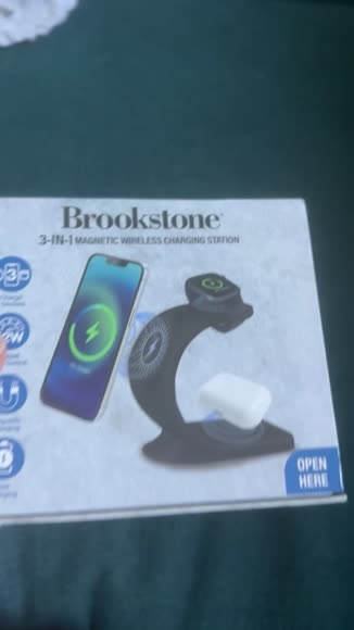 Video review of Gabba Goods Brookstone 3-in-1 Magsafe Wireless Charging Station for iPhone, Apple Watch, and Airpods  by sima