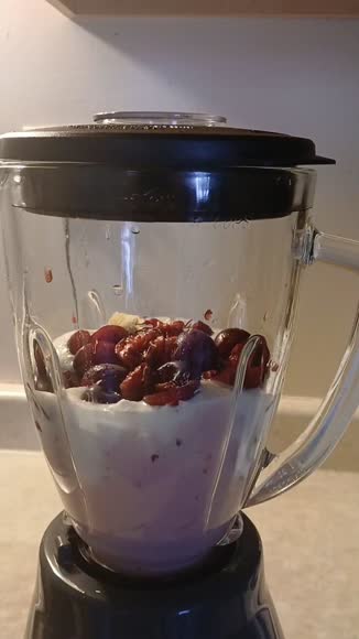 Video review of Oster Classic 8-Speed Glass Jar Blender  by 67805af45dc65528e654b377