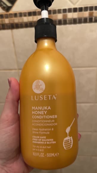 Video review of Luseta Beauty Luseta Manuka Honey Shampoo 16.9oz Deep Moisturizing  by 677f17ded45bf7fbc64c8d6c