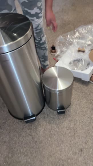 Video review of Happimess Leo 30 Liters/8 Gallon Trash Can with Free Mini Leo  by 6760bfc142943717bf2fdad4