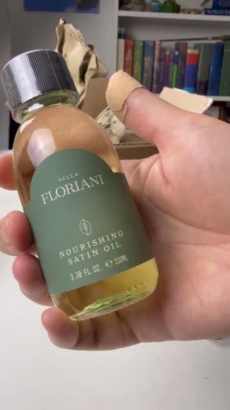 Video review of  Nourishing Satin Oil  by 677eb6a681ae8c7cc85c566c