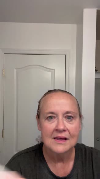 Video review of SIIA Cosmetics Remove The Evidence (Dual Action Eye & Lip Makeup Remover)  by 6788576b2b6b711e9f06888a