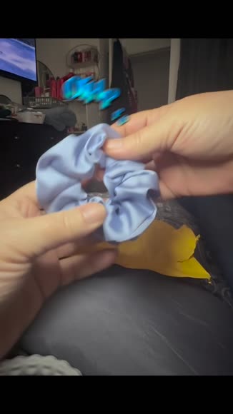 Video review of Bonmuz Silver Tide | Soft & Durable Press-On Nails  by 6776caa922c66b3c5ba88bf8