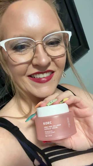 Video review of Besteria PDRN Pink Collagen Capsule Cream  by 6799919de3a44597e6fa28ba