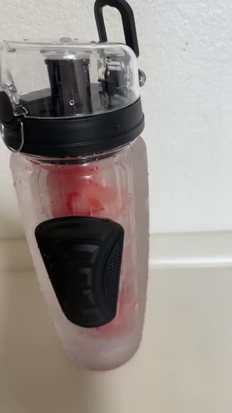 Video review of Zulay Kitchen Hydration Nation Portable Water Bottle With Fruit Infuser  by 6789e9bf37ad8727d1c5bf23