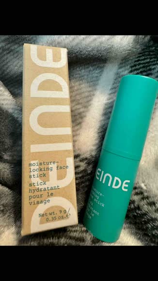 Video review of DEINDE Moisture Locking Face Stick  by 67aec4db77ecb38100c9b2c8