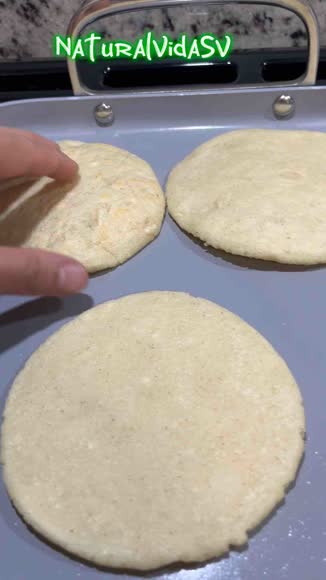 Video review of Caraway Double Burner Griddle  by 6784850f594936add3a73996