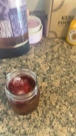 Video review of Honey Badgers Bee Farm Lavender Honey  by 678c6b103bfd5e81ab73b6be