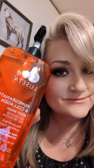 Video review of Luseta Beauty Luseta Pomegranate & Collagen Body Wash 33.8oz  by 67854bf877f53971a59482ed