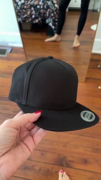 Video review of Shop at Konus Men's Snapback With Minimal Embroidery  by 66f0a3184d322061662e45bb