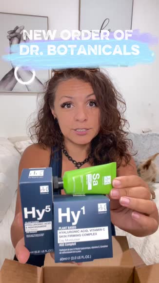 Video review of Dr Botanicals Hyaluronic Acid Day Moisturiser & Eye Serum Kit  by 675c2579b24bf5526355e7d8