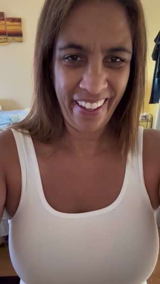 Video review of 90 Degree by Reflex 2 Pack Textured Seamless Katryna Tank And Seamless Katryna Tank  by 67bb4d97bc9592ad8dd8b8b2