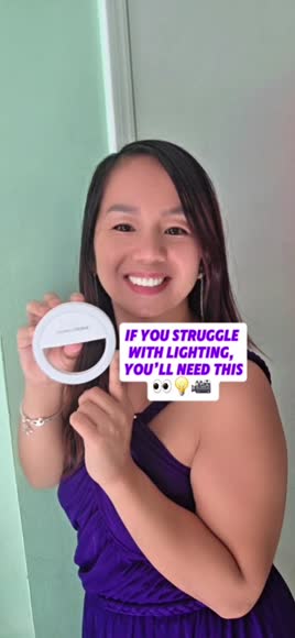 Video review of Almost Famous "Spotlight" LED Selfie Light  by 67869c0d5722ff09c3b95621