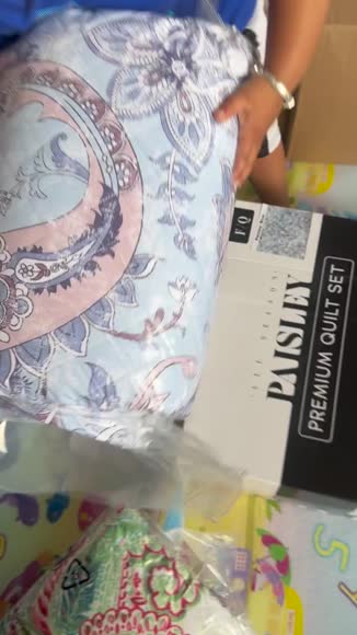 Video review of Elegant Comfort 3-Piece Paisley Quilted Reversible Bedspread Coverlet Set  by 678070a70dc2c44815fa986e