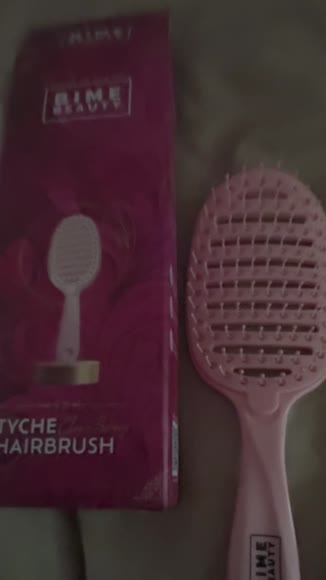 Video review of Bime Beauty Self-Cleaning Hair Brush: Anti-Frizz, Scalp Massage, & Hygienic for All Hair Types  by 66a11abdbdf0804ddc878c24