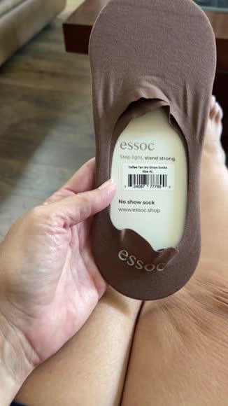 Video review of essoc Unisex Cotton Non-Slip No Show Socks  by 68659e6115426033bdc05d59