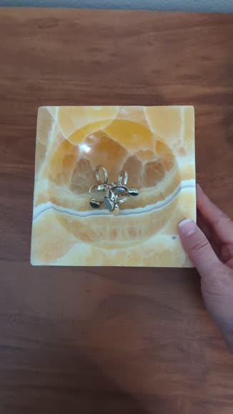 Video review of GAURI KOHLI Marigold Onyx Bowl - Small  by jumeauxdemoi