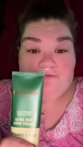 Video review of THERAPISPA.US Ultra Rich Hand Cream / Lavender – Intense Moisture, Protection & Softness for Dry, Overworked Hands  by 678d2fad58b427260fde2663