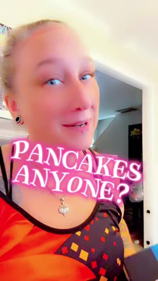 Video review of Zulay Kitchen Pancake Batter Dispenser - 4 Cup  by 67686804b710878d6f863c3f