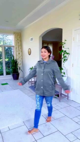 Video review of Shop at Konus Pleione Womens Olive Windbreaker Belted Collar Jacket  by 67b0df4f2651ac77da00289e