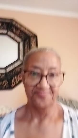 Video review of Jamaican Amber Jamaican Amber Jamaican Castor Oil & Rosemary Hair Oil  by 682cc042cce0d23b472b79cc