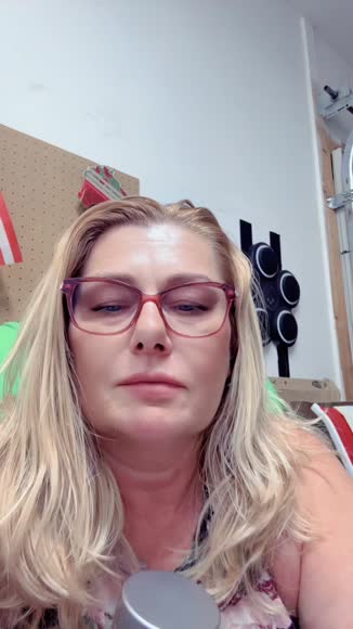 Video review of NOON Focus Mushroom Gummy Delights  by 67c15e9d3e0273a1b47efe46
