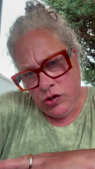 Video review of Clips Comedy  by 679fdce2ff53015e34910eed