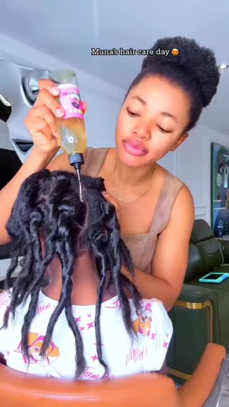 Video review of Clips Fashion & Beauty  by charleswood6540