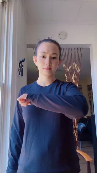 Video review of Cozy Earth Women's Ultra-Soft Bamboo Pullover Crew  by 67f9c4d5ce227569e99da072