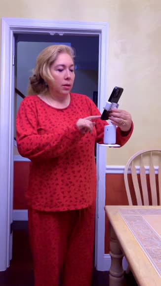 Video review of Gadgetfly Selfie Videographer Auto Motion Hands Free Follow No App Needed  by 67db34c0b950e75399b2983e