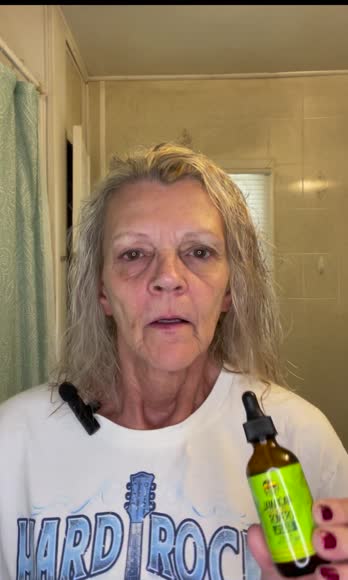 Video review of Jamaican Amber Jamaican Amber Jamaican Castor Oil & Rosemary Hair Oil  by 678b5443097db08eb942a14c