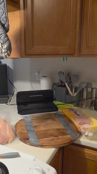 Video review of Nutrichef Vacuum Sealer 110Wt: Seal in Freshness Easily  by 6702cfcf8b65801e795b5ccc