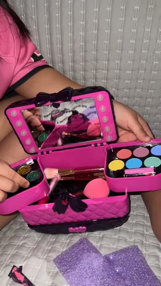Video review of Dan&Darci Light Up Makeup Kit for Kids - Real Girls Make Up Sets - Gifts Little Girl 3 4 5 6 7 8 Year Old Ages - Birthday Gift Ideas Age 3-10 Years   by 675e5e34e41ed5b930a030ae