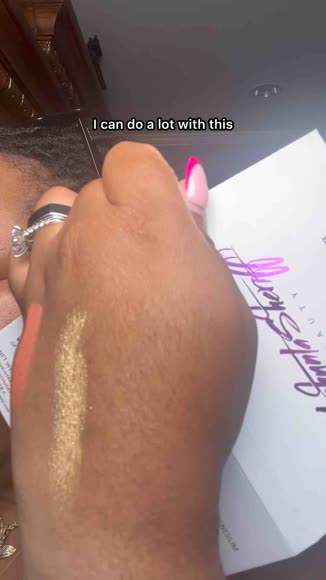Video review of Ashunta Sheriff Beauty Unicorn Blush & Highlighter Palette  by 66e39becba023f1e49e6a6a0