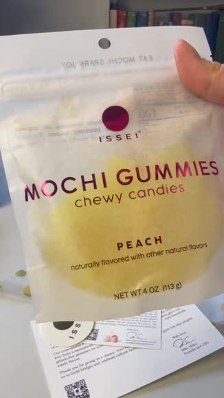 Video review of Issei Mochi Gummies Refreshing Peach Juice  by 677eb6a681ae8c7cc85c566c