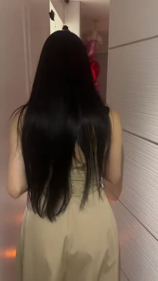 Video review of L I V D Elora Sweater Dress  by 67ad151d0ada5198afff5d75
