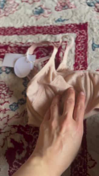 Video review of PARFAIT Enora Minimizer Bra  by 681facc45f3a5124be147912
