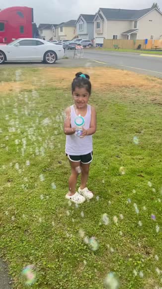 Video review of The Noodley Blaster Bubble Blowing Toy Gun Tons Of Bubbles LED Light Night Or Day  by 675a271e19d3c73e6d722728