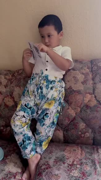 Video review of Buddha Pants Kids Flower Harem Pants  by 67f9c4d5ce227569e99da072