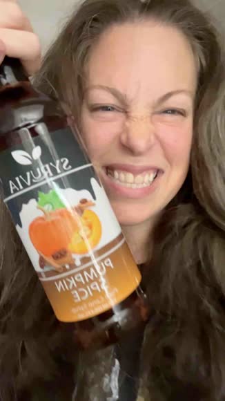 Video review of Syruvia Pumpkin Spice Syrup  by 682931019f139d288456703c