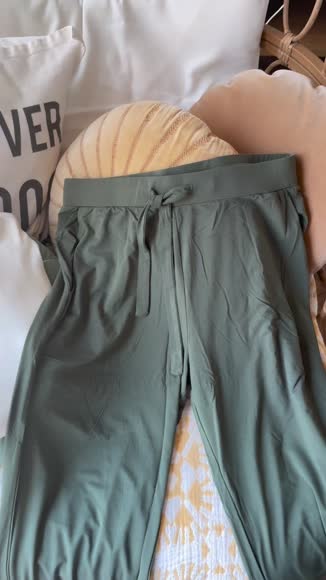 Video review of Cozy Earth Stretch Knit Bamboo Pant  by sloankari78