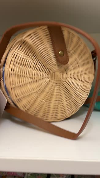 Video review of Onetify Wicker Straw Round Shoulder Bag  by vanesalazar0630