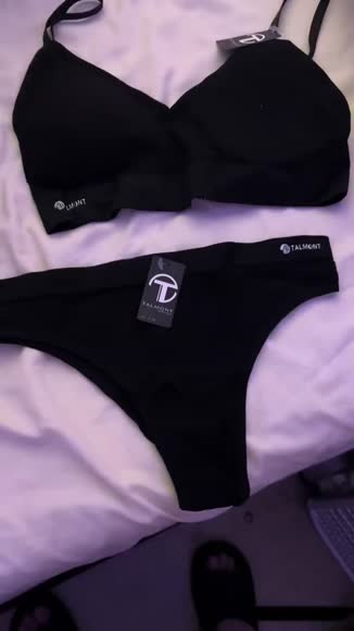 Video review of Infinite Basics Talmont Seamless Ribbed Bra & Panty Set  by 686624154c9504216a0f0681