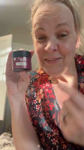 Video review of Dr Botanicals Retinol Complex 1% Hyaluronic Acid 1% Night Moisturizer  by 677896a706fdfd0350fef3e4