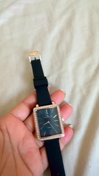 Video review of Oceanaut Women's Adorn Black Dial Watch - OC0275  by 6758cce459556207df3417a5